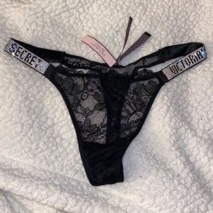 NEVER WORN vs underwear